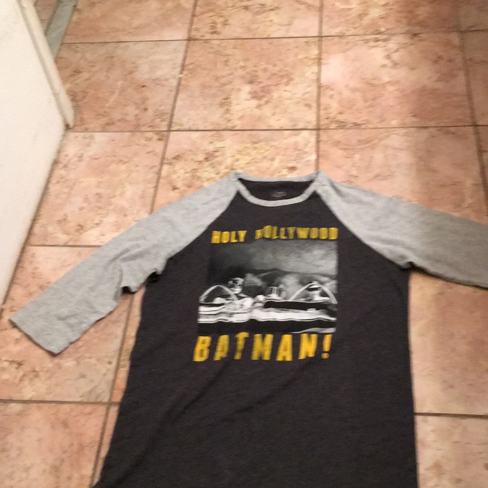 BATMAN T SHIRT “Holy Hollywood Batman size M